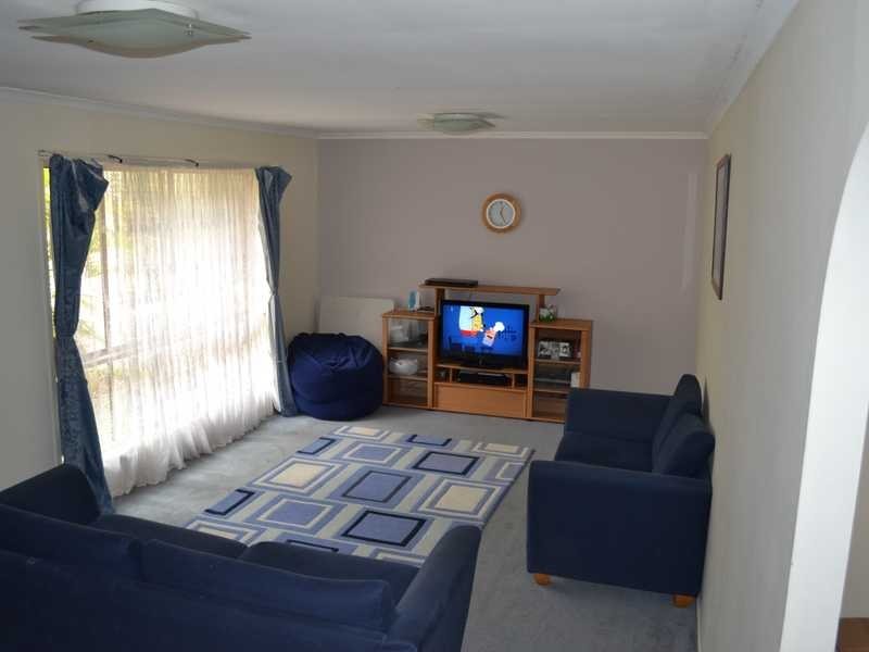 5 Sapphire Court, Kenmore QLD 4069