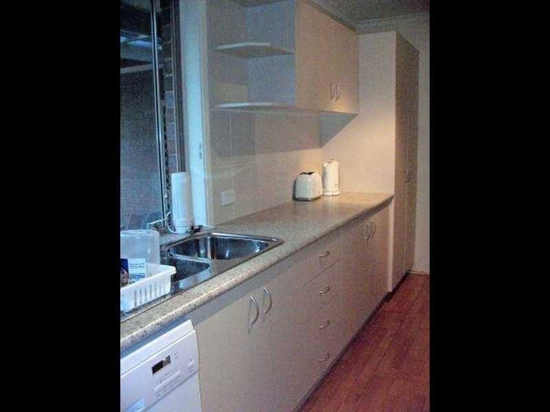 5 Sapphire Court, Kenmore QLD 4069