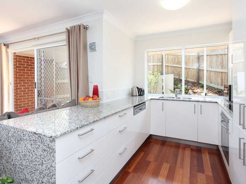 Unit 11/67 Brookfield Road, Kenmore QLD 4069