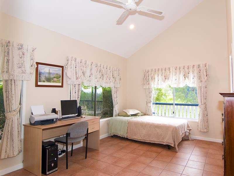 12 Mill Road, Pullenvale QLD 4069