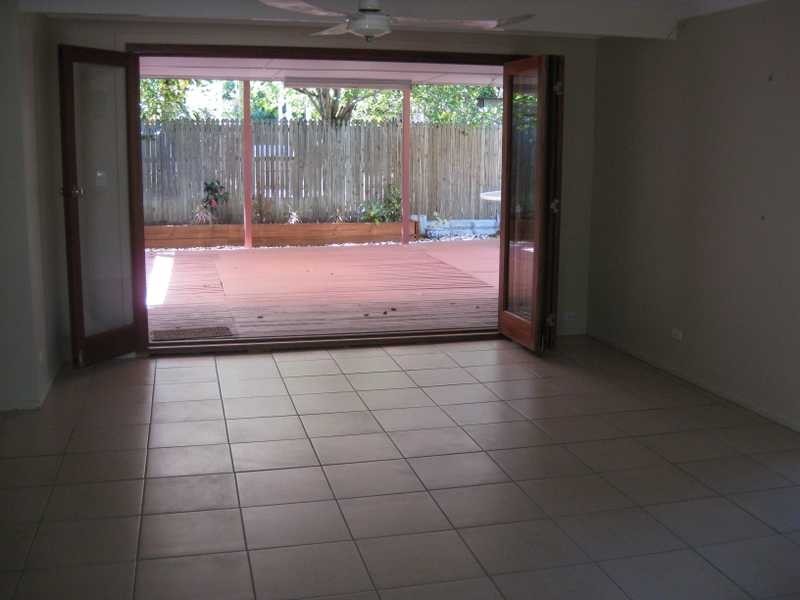 74 Brookfield Road, Kenmore QLD 4069