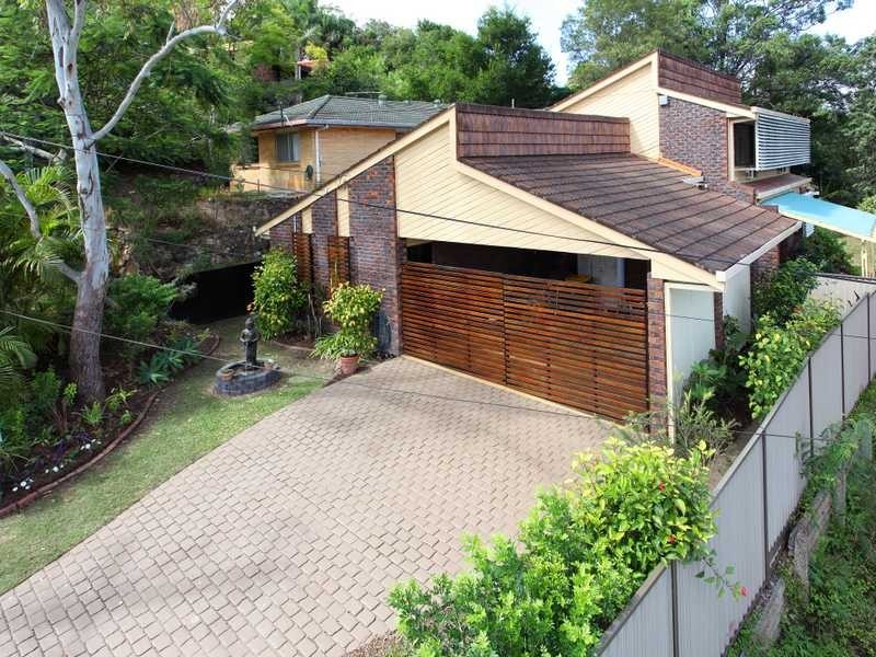 14 Halimah Street, Chapel Hill QLD 4069