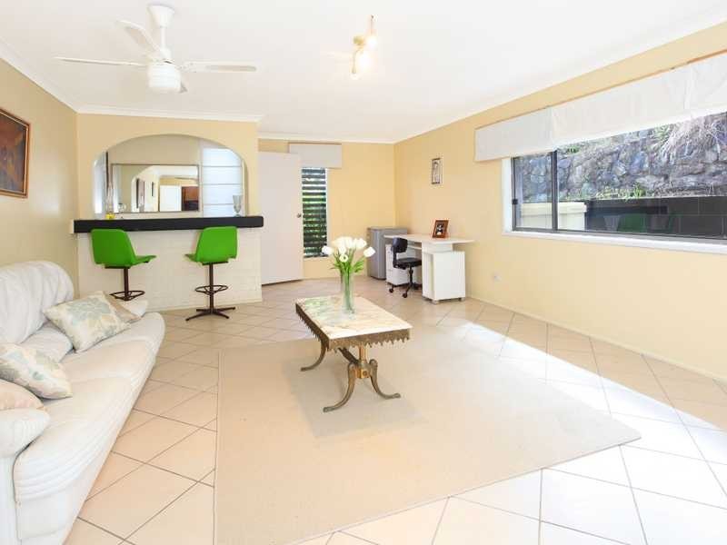 14 Halimah Street, Chapel Hill QLD 4069