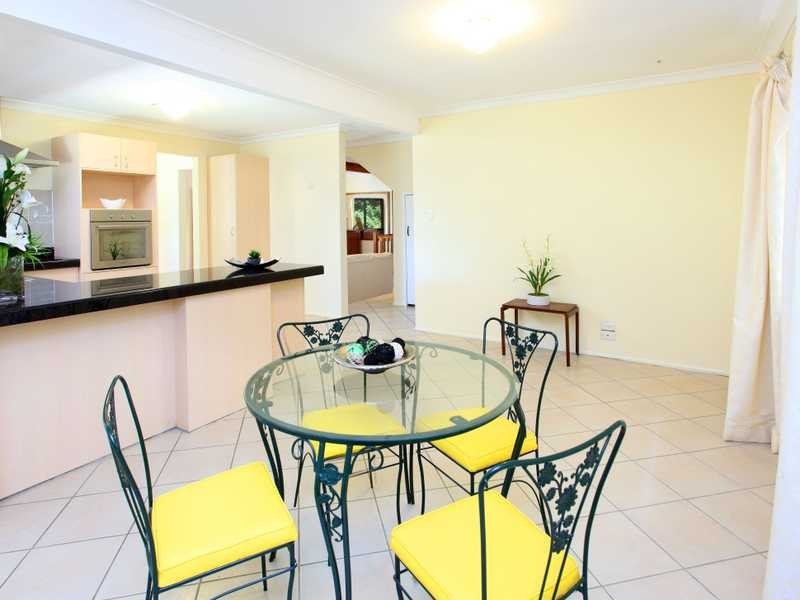 14 Halimah Street, Chapel Hill QLD 4069