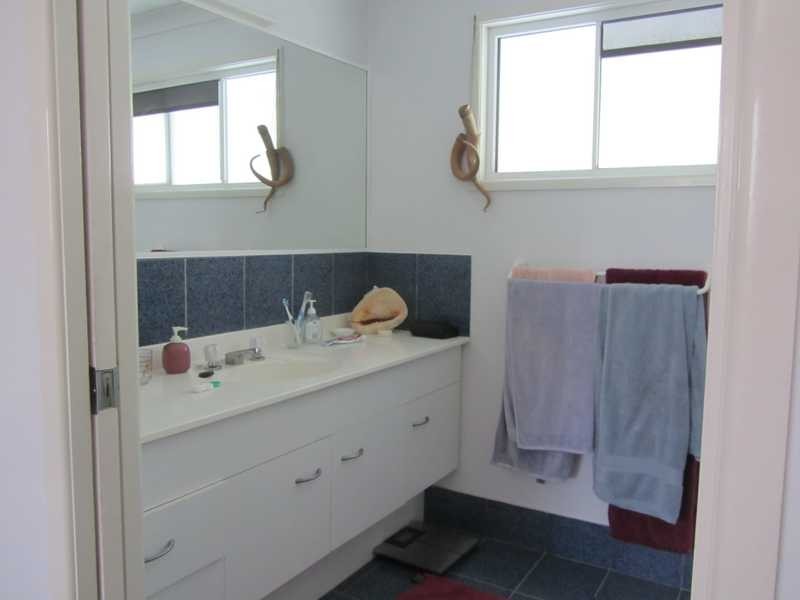 175 Chapel Hill Road, Chapel Hill QLD 4069