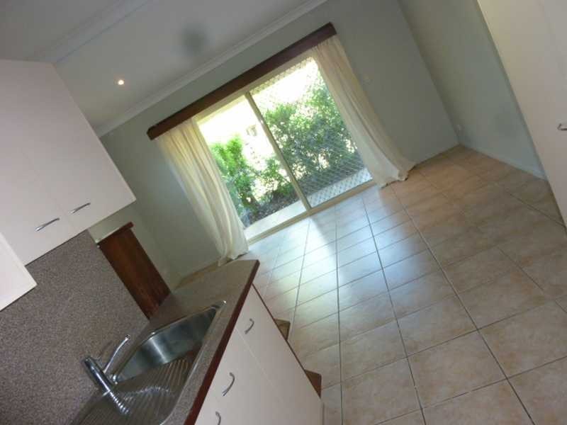 28 Cromarty Street, Kenmore QLD 4069