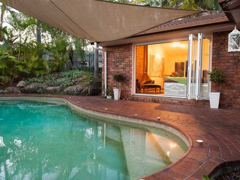 113 Sunset Street, Kenmore QLD 4069