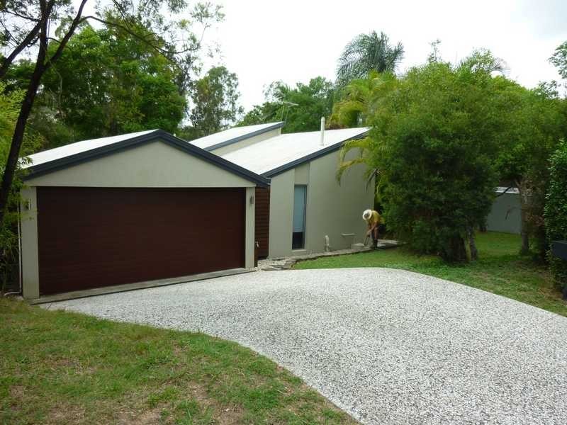 10 Diamantina Street, Chapel Hill QLD 4069