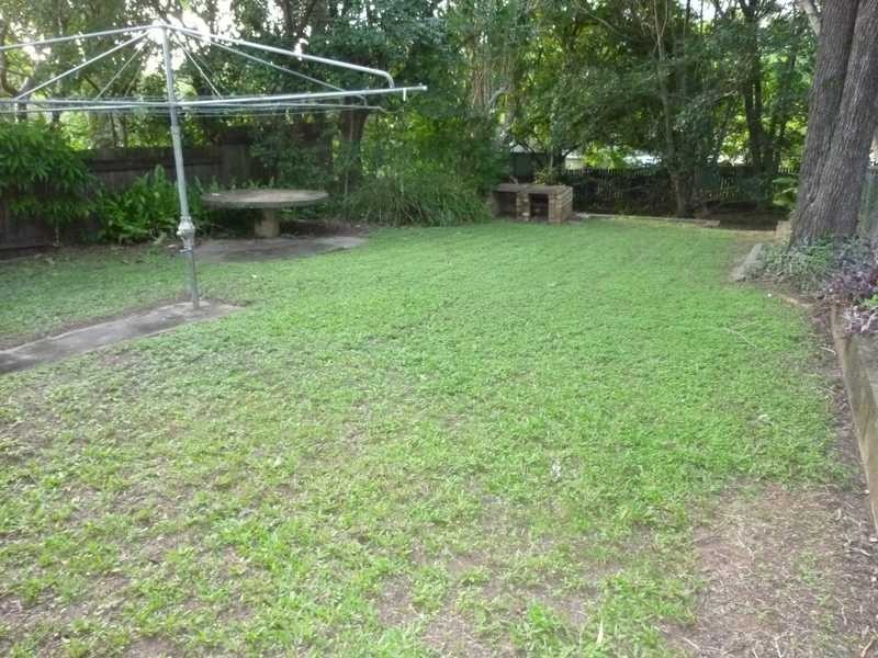 31 Henry street, Chapel Hill QLD 4069