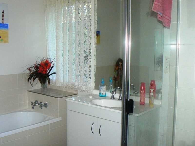 5 Fortrose Street, Kenmore QLD 4069