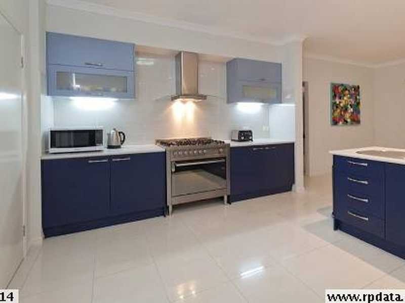 32 Serene Place, Fig Tree Pocket QLD 4069