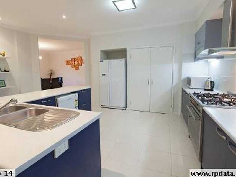 32 Serene Place, Fig Tree Pocket QLD 4069