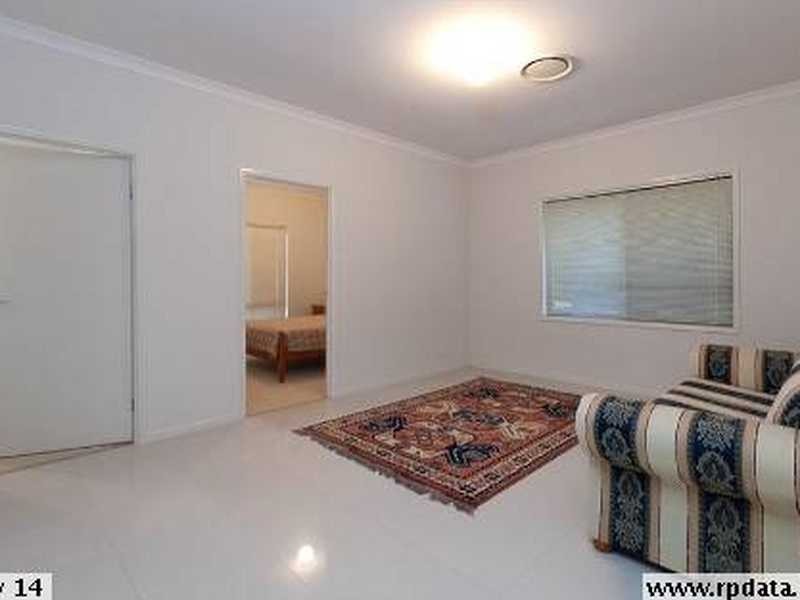 32 Serene Place, Fig Tree Pocket QLD 4069
