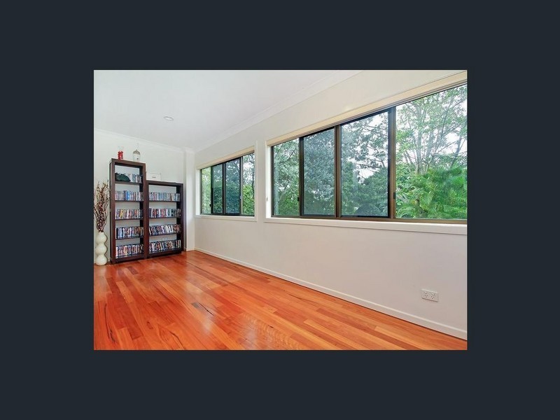 21 Mirbelia Street, Kenmore Hills QLD 4069