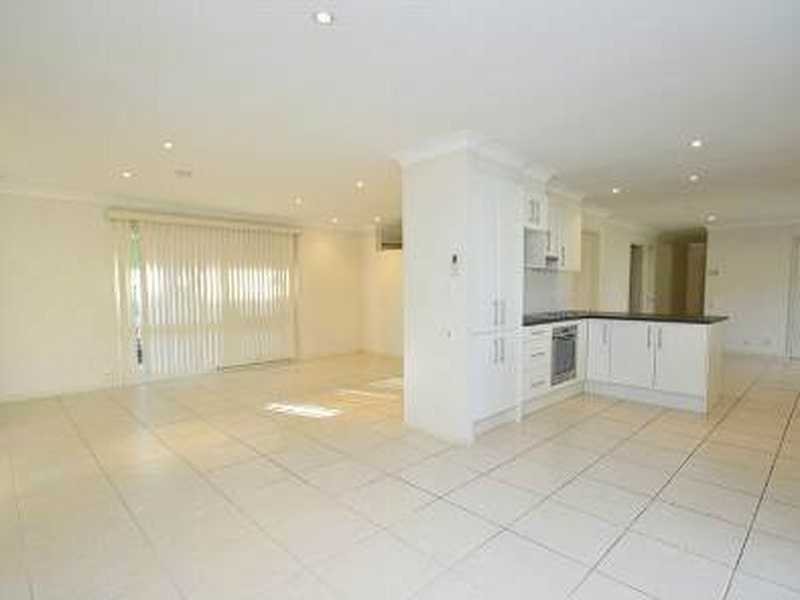 20 Glen Frew Street, Kenmore QLD 4069