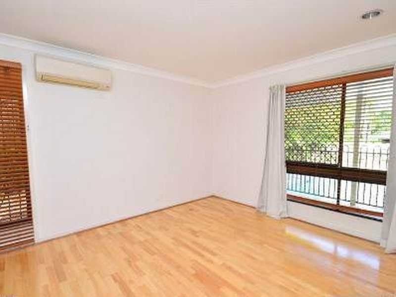 20 Glen Frew Street, Kenmore QLD 4069