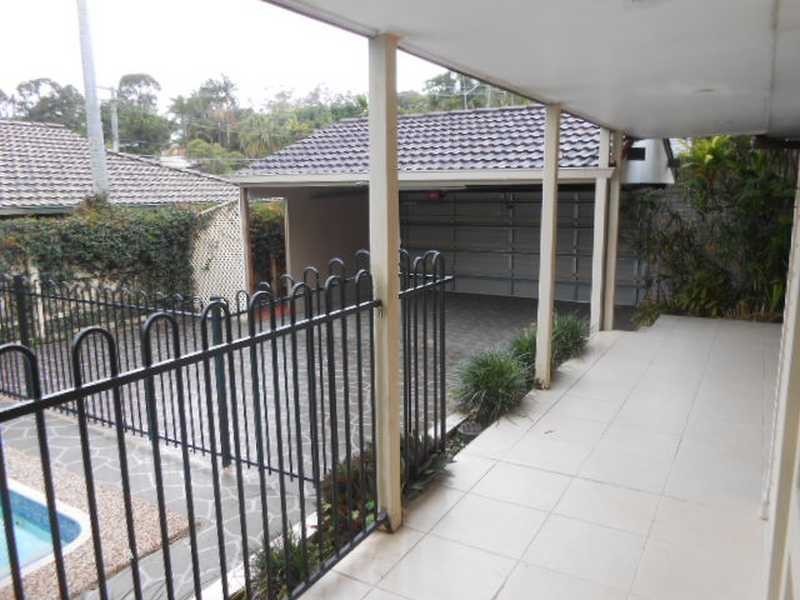 20 Glen Frew Street, Kenmore QLD 4069