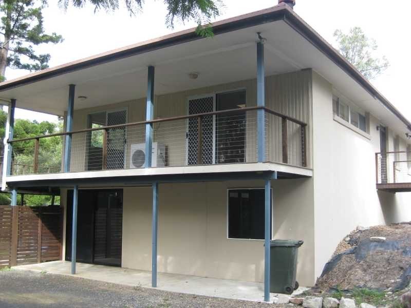 6 Vyner Street, Pinjarra Hills QLD 4069