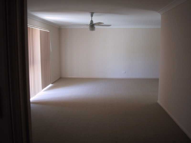 12 Tulipwood Cres, Moggill QLD 4070