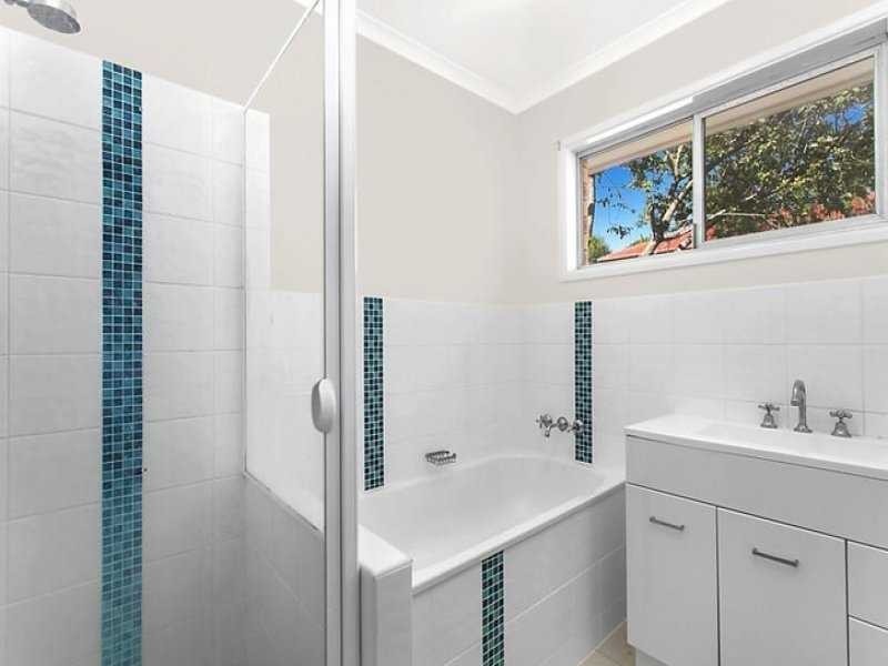 10 Donatello Street, Fig Tree Pocket QLD 4069
