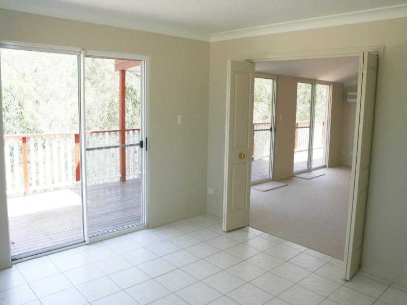 52 Banksia Road, Mount Crosby QLD 4306