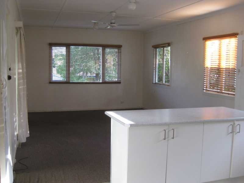 31 Henry Street, Chapel Hill QLD 4069