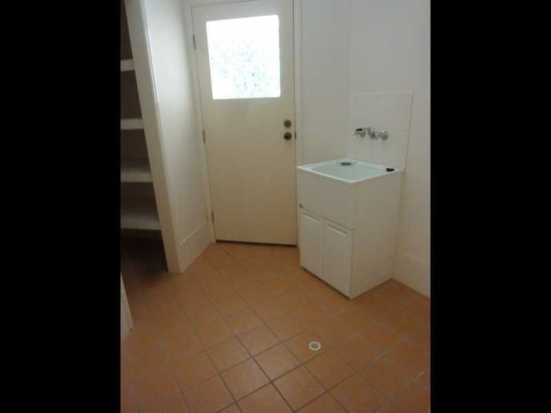 52 Mirbelia Street, Kenmore QLD 4069