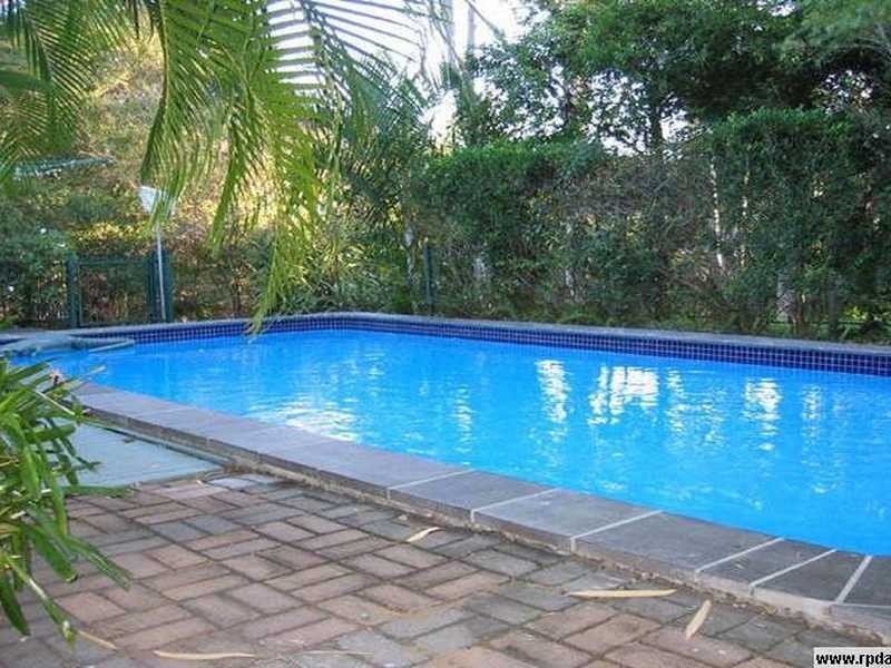 48 Henry Street, Chapel Hill QLD 4069