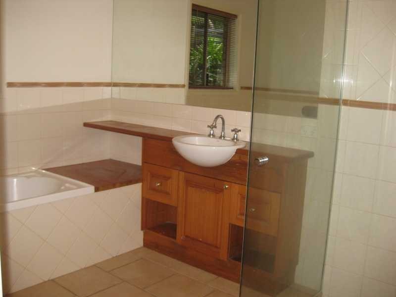 Kenmore Hills QLD 4069