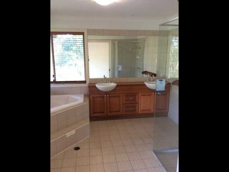 Kenmore Hills QLD 4069