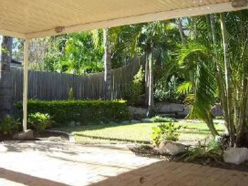 10 Taralye Place, Chapel Hill QLD 4069