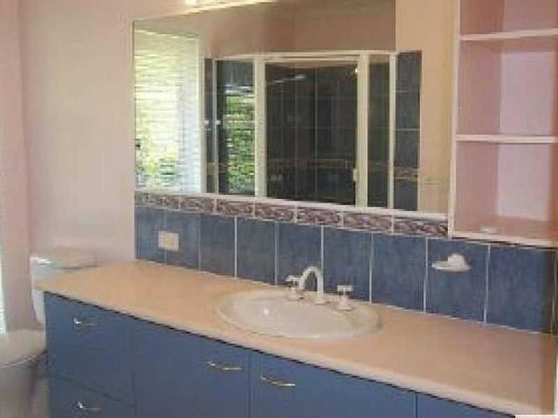 10 Taralye Place, Chapel Hill QLD 4069