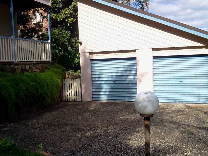 36 Nankoor Street, Chapel Hill QLD 4069