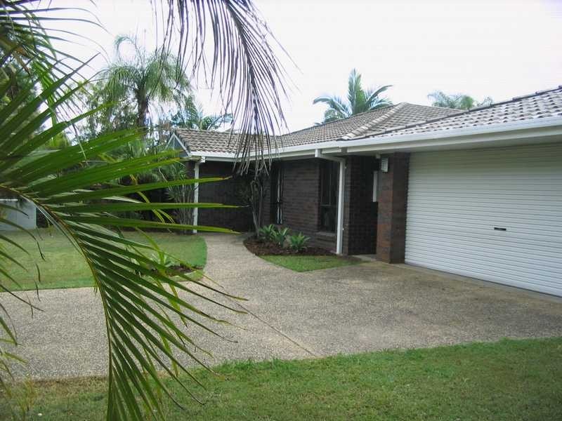 48 Tillbrook St, Chapel Hill QLD 4069