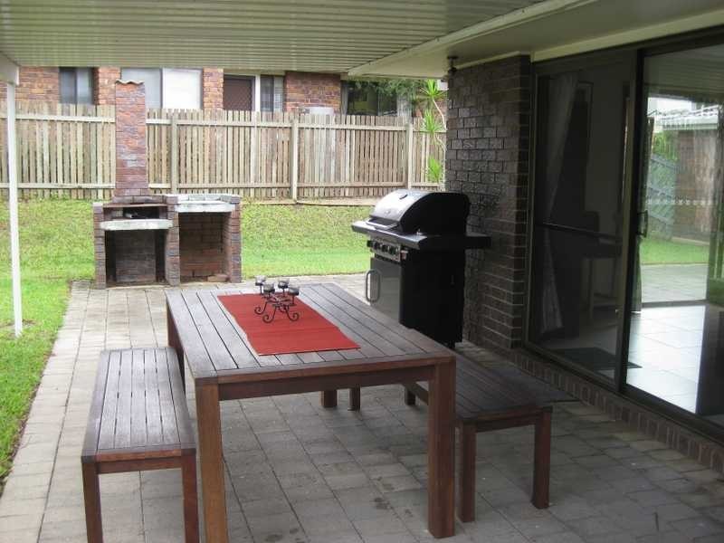 48 Tillbrook St, Chapel Hill QLD 4069