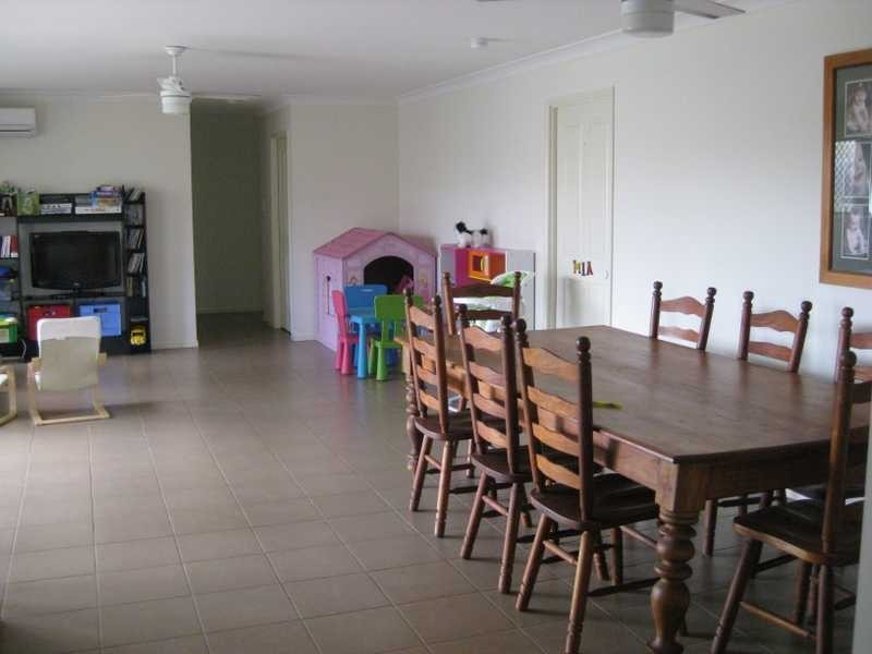 36 Golden Crest Place, Bellbowrie QLD 4070