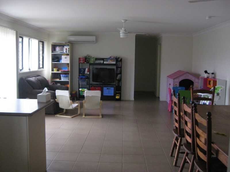 36 Golden Crest Place, Bellbowrie QLD 4070