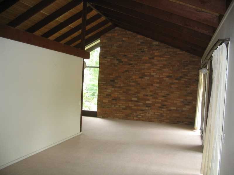 65 Goolman Street, Chapel Hill QLD 4069