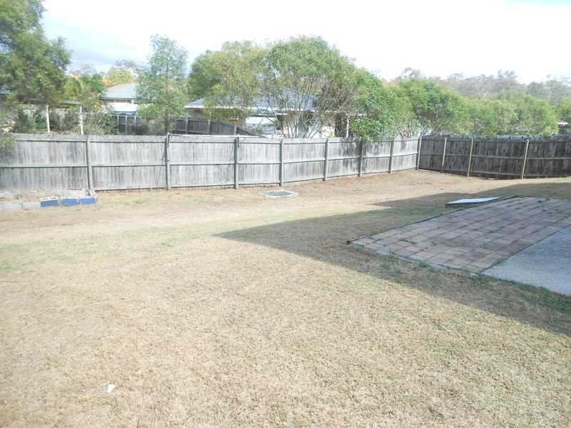 54 Lagoon Cres, Bellbowrie QLD 4070