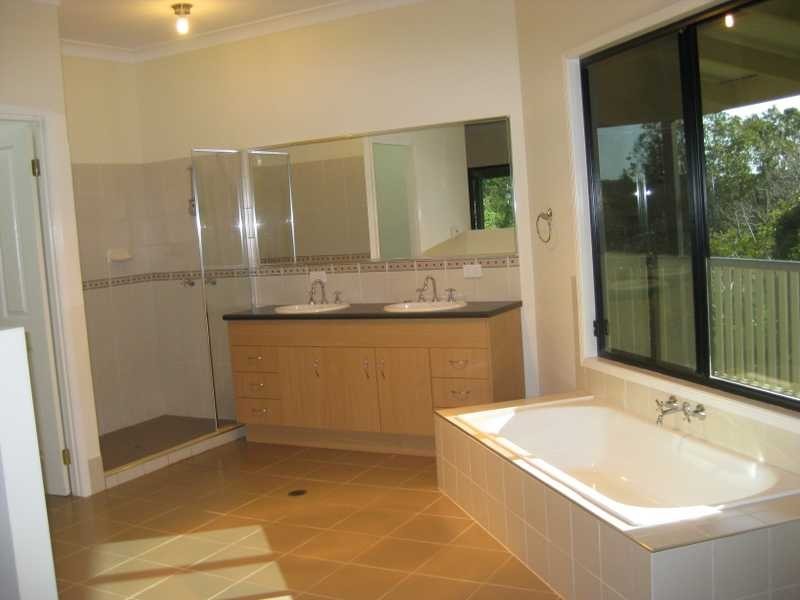 28 Bakers Hill Rd, Anstead QLD 4070