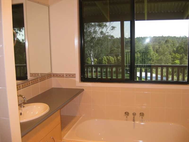 28 Bakers Hill Rd, Anstead QLD 4070