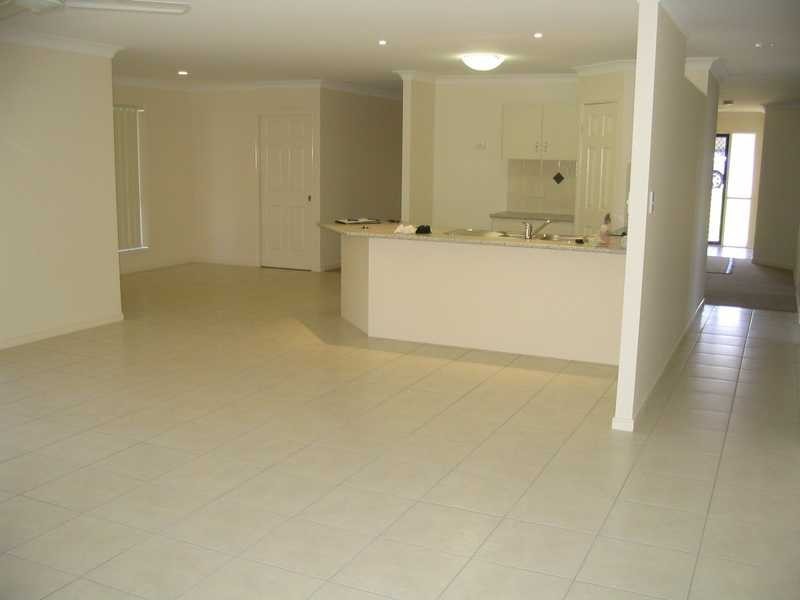 119 Joseph Avenue, Bellbowrie QLD 4070