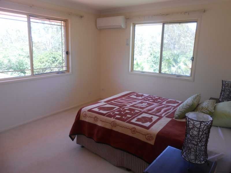 25 Regency Place, Kenmore Hills QLD 4069