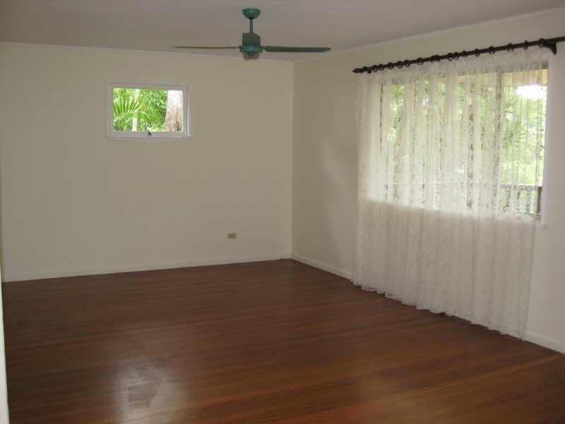 50 Fawkner Sreet, Chapel Hill QLD 4069