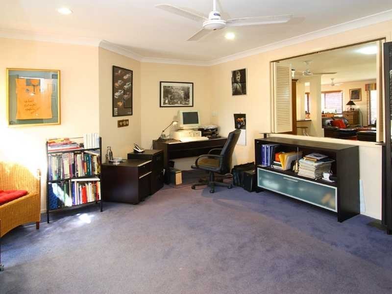 Brookfield QLD 4069