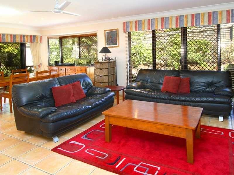 Brookfield QLD 4069