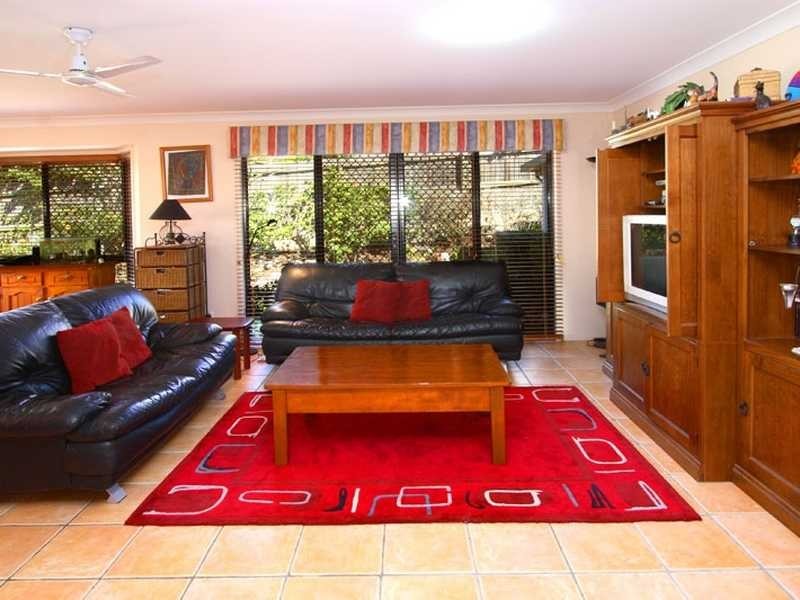 Brookfield QLD 4069