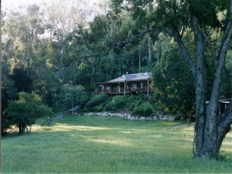 Kenmore Hills QLD 4069