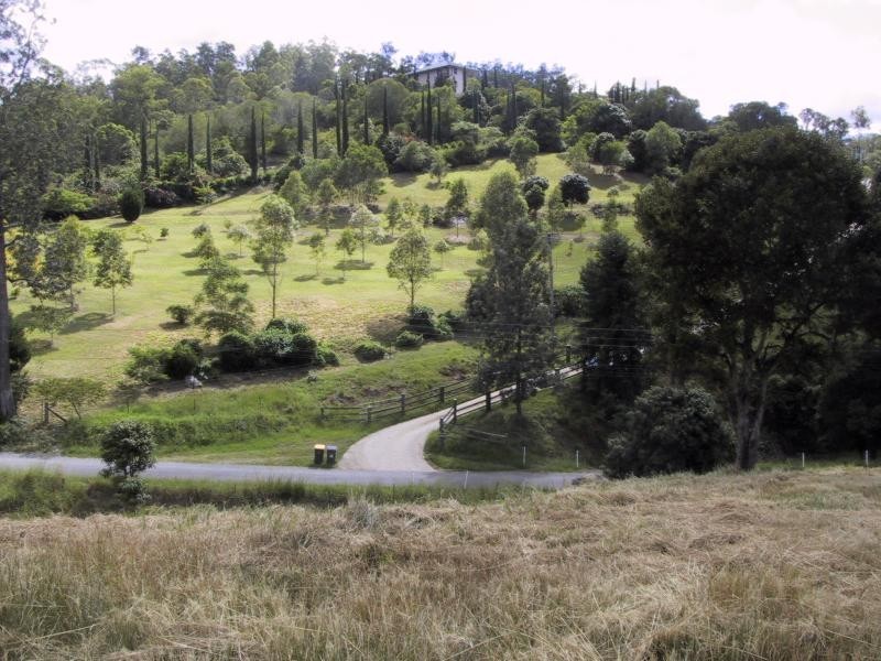 Brookfield QLD 4069