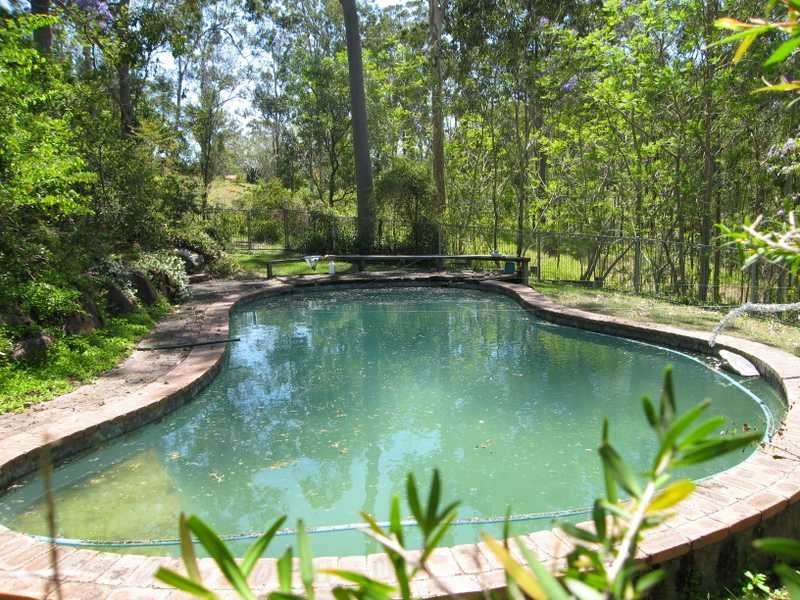 Kenmore Hills QLD 4069